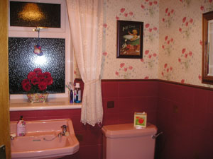 Decorating A Pink Bathroom