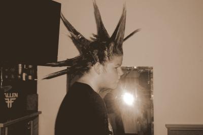 RE: Using Glue to Make a Mohawk with Spikes