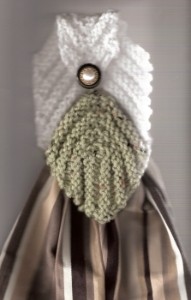 RE: Craft: Venetian Leaf Towel Topper