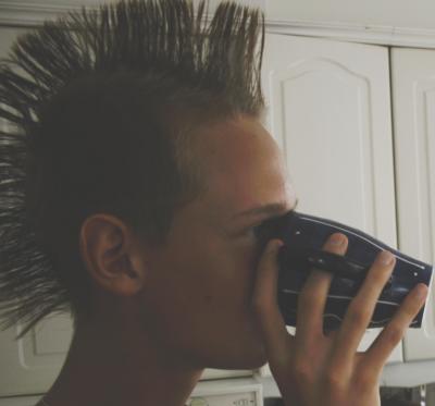 RE: Using Glue to Make a Mohawk with Spikes