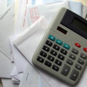 Paying Bills on Time, Bills and Calculator