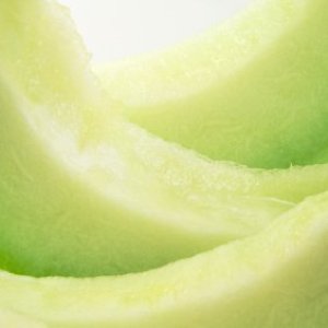Slices of honeydew melon.