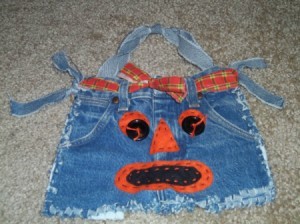 Finished Halloween jean bag, complete with face and belt. 