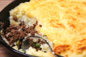 Shepherd's Pie Recipes, A classic mash potato topped shepaherd's pie.