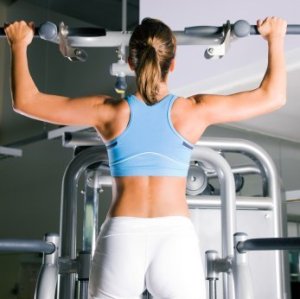Saving Money on a Pull Up Bar, Using a Pull Up Bar, Woman Doing Pull-ups
