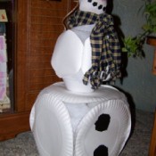 Paper plate snowman.