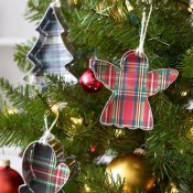 Christmas Decorating Ideas, Cookie Cutter Ornaments on a Christmas Tree