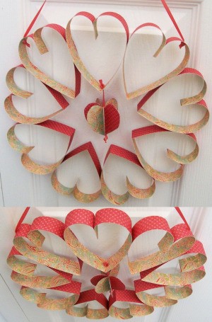 Top and front view of wreath.