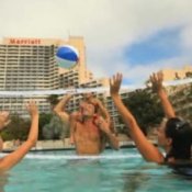 Orlando City Guide - Overview, Family Playing in Pool