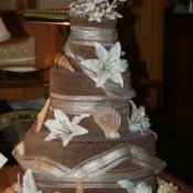 A beach towel wedding cake.