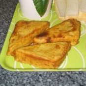 Bread Pakora - potatoes and bread with finished pakora.
