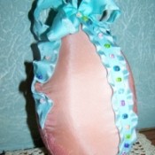 Decorating Easter Eggs With Fabric