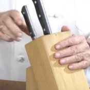 How to Store Kitchen Knives