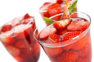 Pictures of strawberry cocktail.