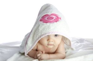 Baby in Hooded Bath Towel - hooded_bath_towel_s