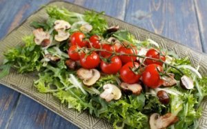 Mushroom and Tomato Salad