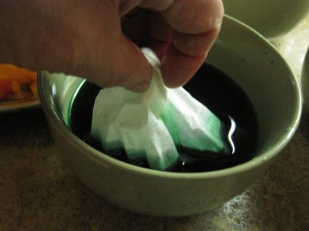 Dying Coffee Filters for Wreath