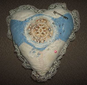 Pin cushions from recycled quilt