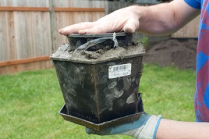 Shaking Mold to Smooth Concrete