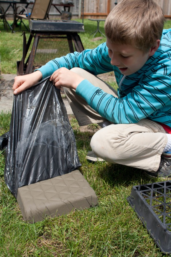 Removing Pastic Garbage Bag Liner