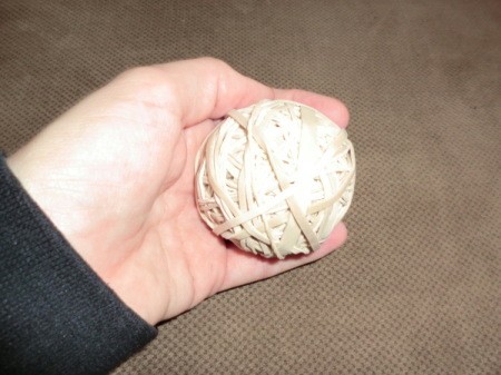 Wrapping rubber bands 3