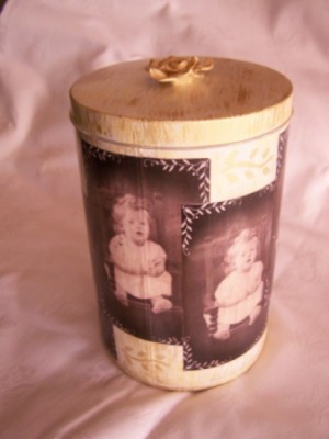 The completed tin.