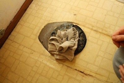 Put Rag in Sewer Hole