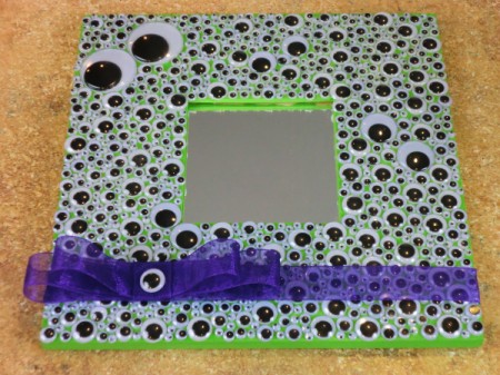 glue bow on
