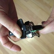Separating keyring with staple puller. 