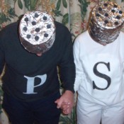 A couple as a salt and pepper shaker