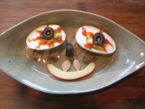 deviled egg eyeballs halloween recipes