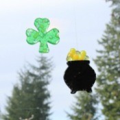 st patricks day suncatchers