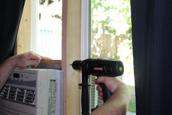 installing portable air conditioner in casement window