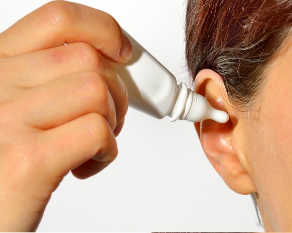 hydrogen peroxide in ear