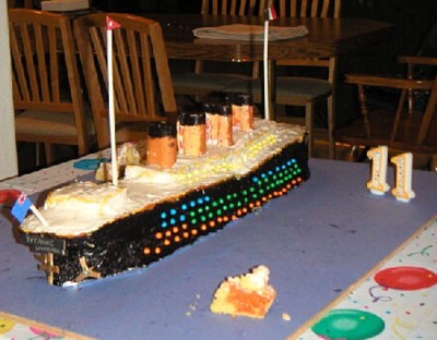 Titanic Cake