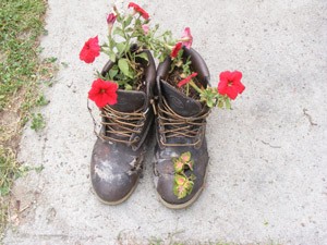 Garden: Boot Planter