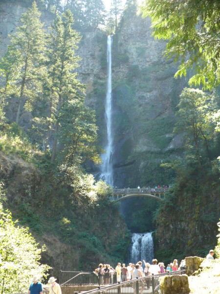 Multnomah Falls in Oregon, showing both the upper and lower falls.