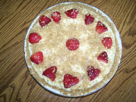 Completed strawberry pie