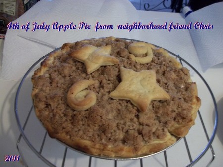 A hot apple pie for the 4th of July