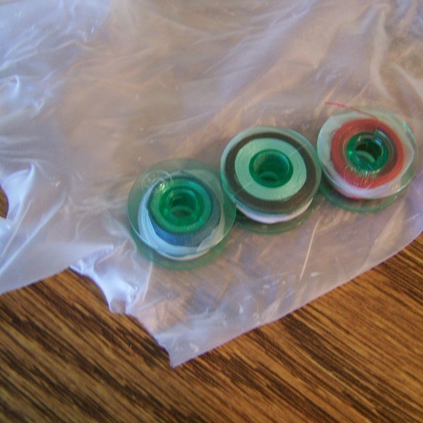 Controlling String On Bobbins | ThriftyFun