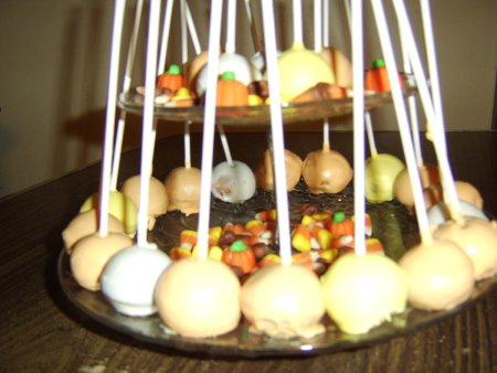 A tray of cake pops for Thanksgiving.