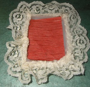 Plastic Lid Photo Ornament Step 4