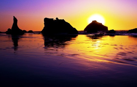 Beautiful sunset over ocean at Face Rock in Bandon, Oregon