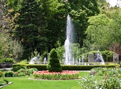 Casa Loma Gardens