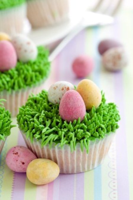 Easter egg cupcakes.