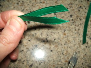 Ribbon Shamrock Pin Step 3