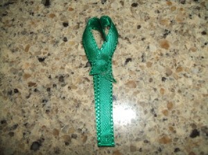 Ribbon Shamrock Pin Step 6