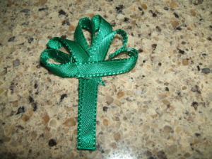 Ribbon Shamrock Pin Step 8