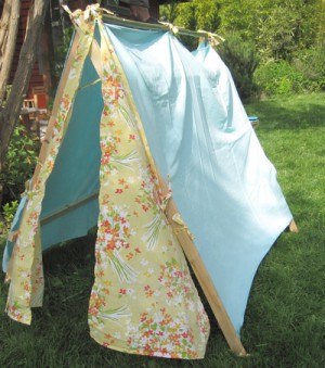 Make a summer play tent from old sheets.