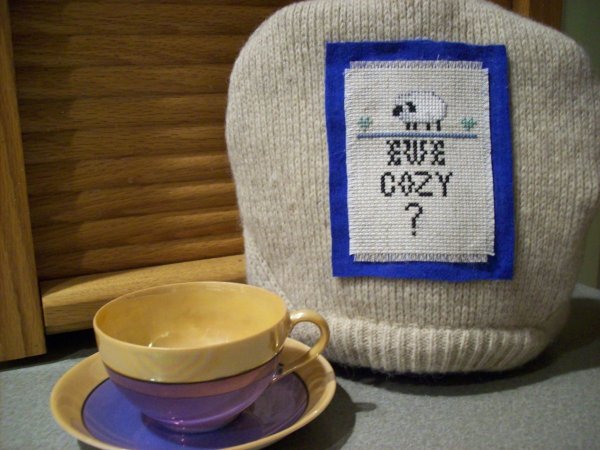 Tea cozy made from a sweater